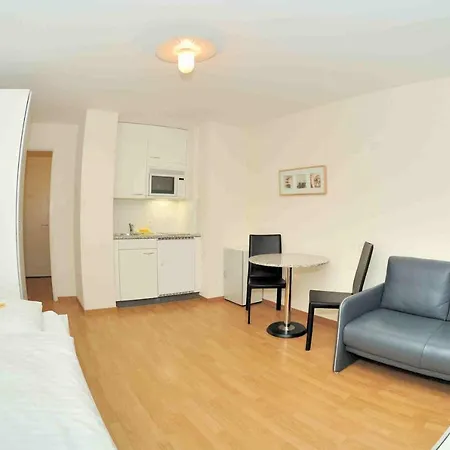 Cozy Near Station - Crown 38 * زيورخ