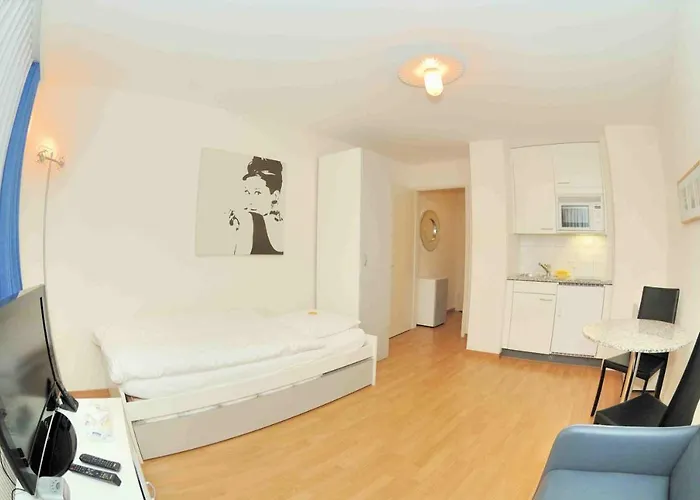 Cozy Near Station - Crown 38