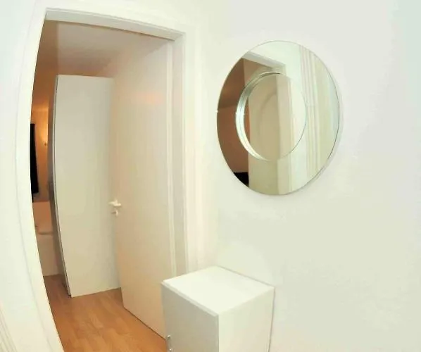 Cozy Near Station - Crown 38 Zürich