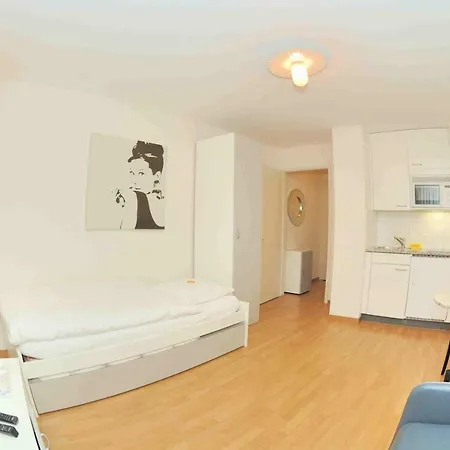 Cozy Near Station - Crown 38