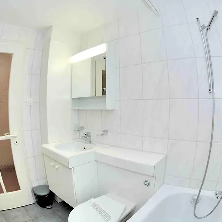 Cozy Near Station - Crown 38 *